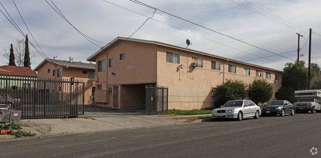 Building Photo - 603-607 Bridewell St