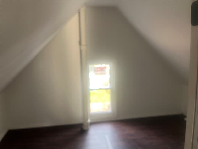 Building Photo - 127 Burbank Ave