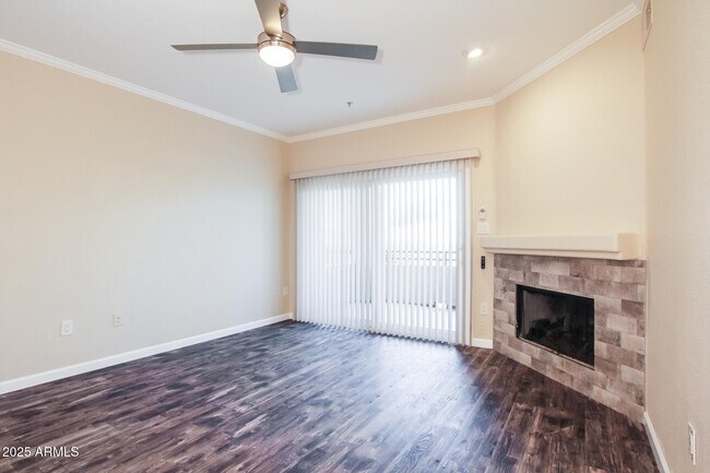 Building Photo - 5401 E Van Buren St