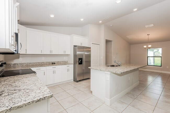 Building Photo - 2509 18th St W