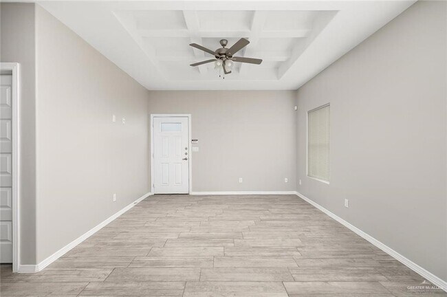 Building Photo - 304 Retama Ln