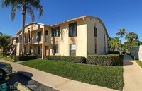 Building Photo - 9466 Boca Cove Cir