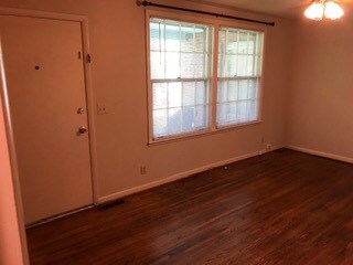 Building Photo - 3607 Mayflower Pl