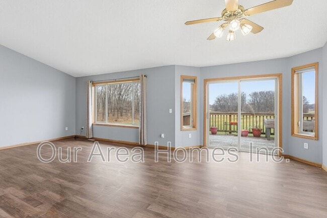 Building Photo - 1778 Klondike Dr NE