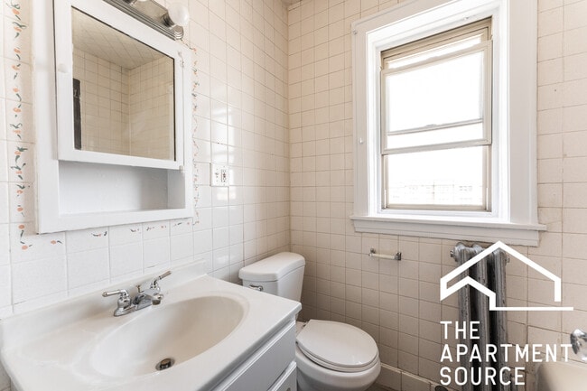 Building Photo - 2107 Grove Ave