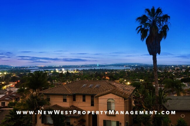 Building Photo - Exquisite Pacific Beach 4 bedroom located on a quiet cul-de-sac in the coveted Floral Terrace com...