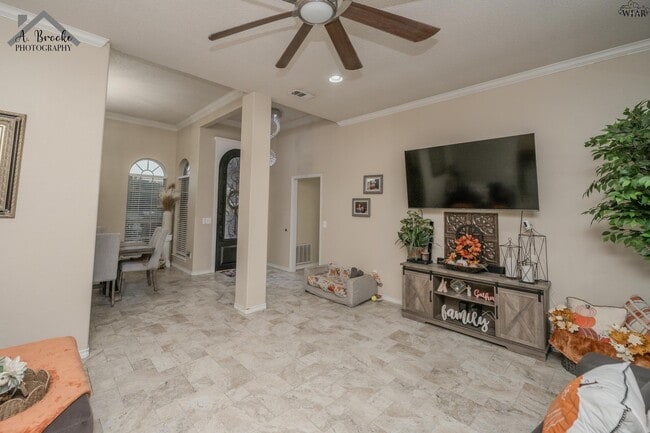 Building Photo - 4901 Belair Blvd