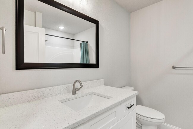 Building Photo - 1201 Forest Heights Rd