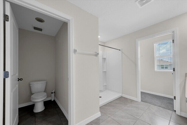 Building Photo - Available now in Wimauma | Spacious 5BR Home with 2,600+ Sqft
