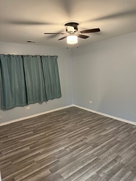 Building Photo - 11925 S Lawndale Ave