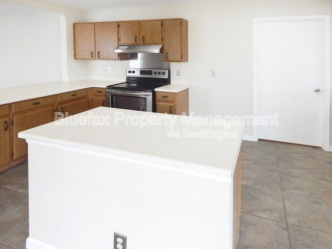 Building Photo - 10482 Tippecanoe
