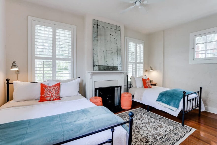 Building Photo - 916 Howard St