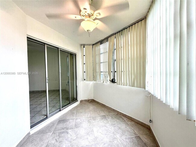 Building Photo - 1701 NE Miami Gardens Dr