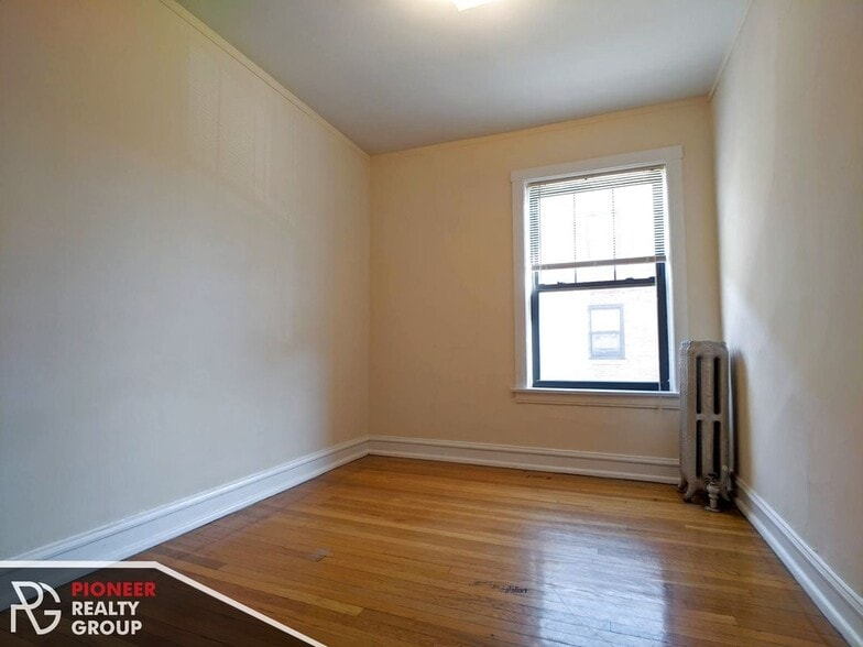 Building Photo - 3931 N Keeler Ave
