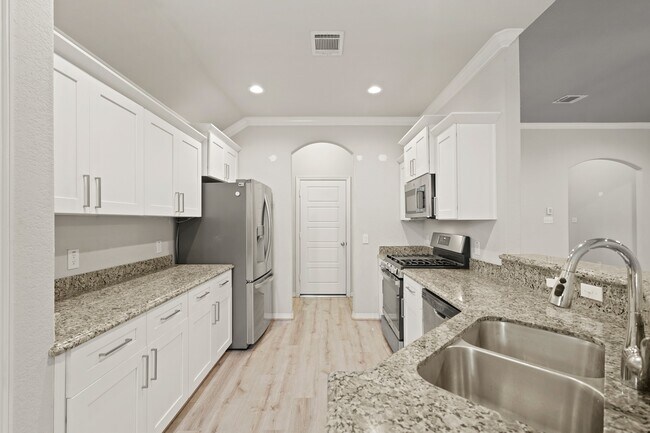 Building Photo - 3107 Amboy St