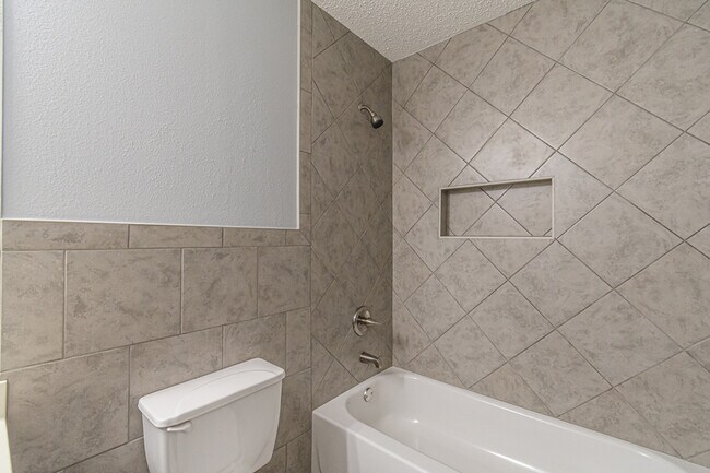 Building Photo - 1519 Jasmine
