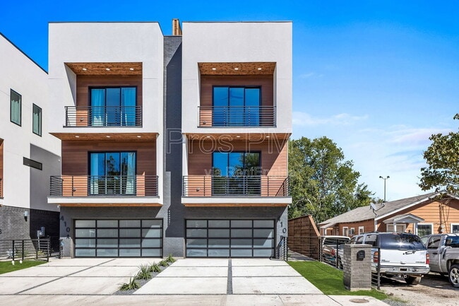 Building Photo - 410 Avenue L