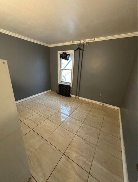 Building Photo - 296 Tolland St