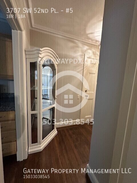 Building Photo - 3707 SW 52nd Pl