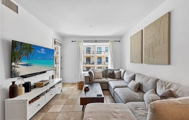Building Photo - **150 The Promenade N #415 Long Beach** Upstairs Spacious 2 bedroom 2 bath !!2 weeks free OAC!!