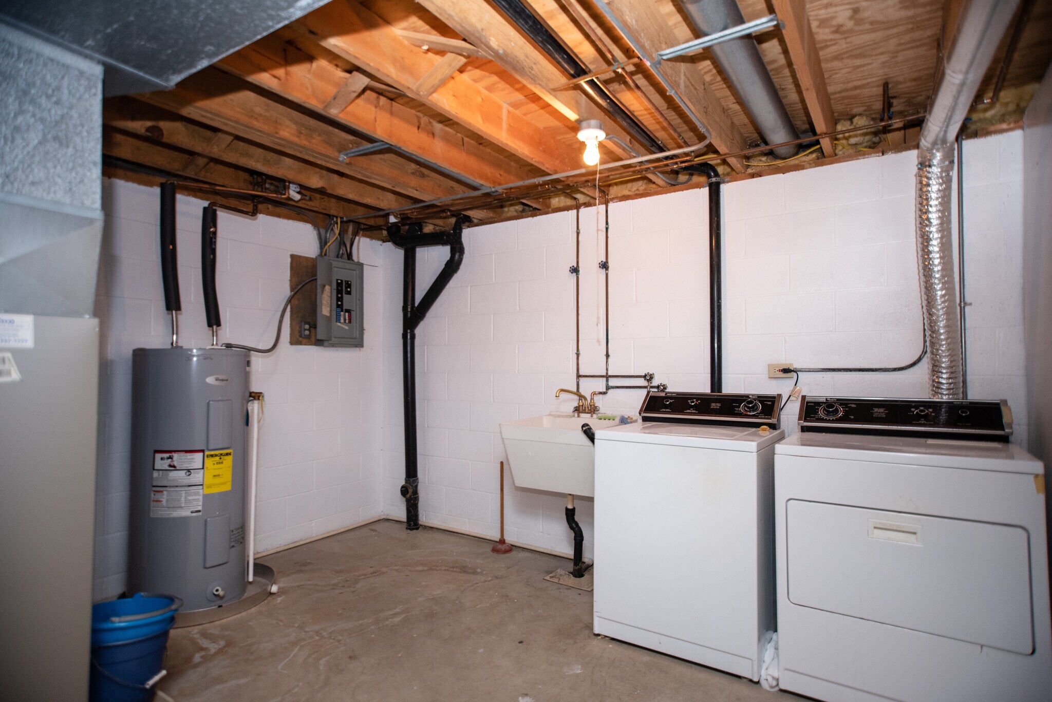 Washer and dryer provided - 837 Tollis Pkwy