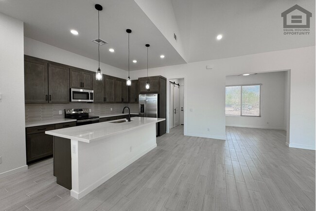 Building Photo - 18108 W Morning Vista Ln