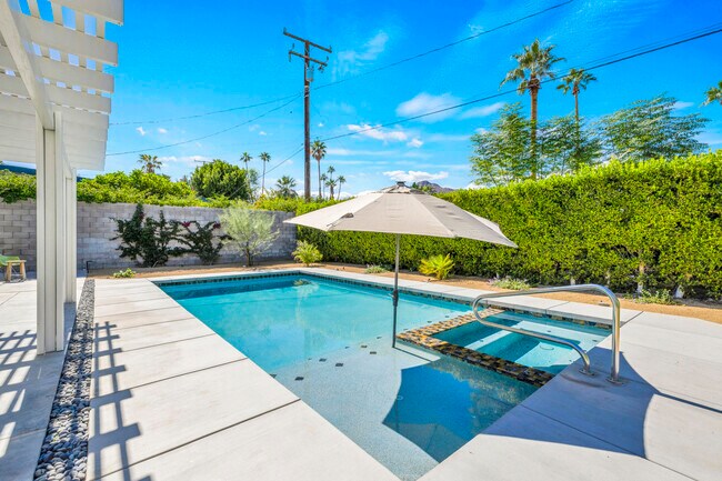 Building Photo - 37535 Melrose Dr