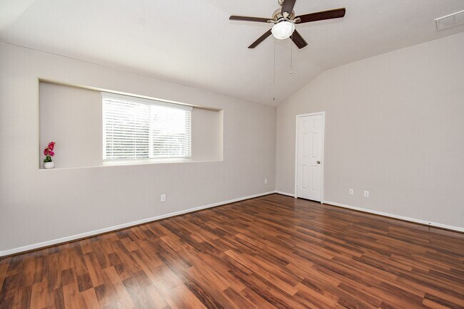 Building Photo - 5011 Ivy Fair Way