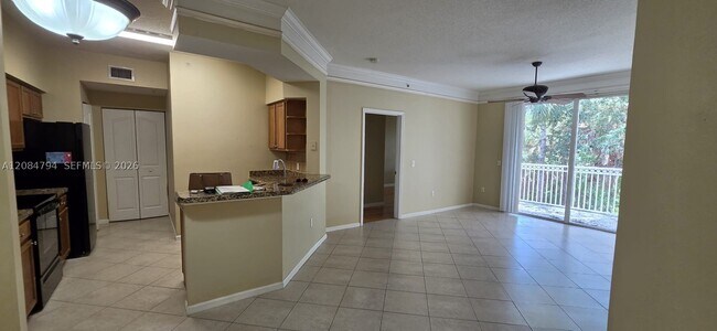 Building Photo - 2212 Myrtlewood Cir E