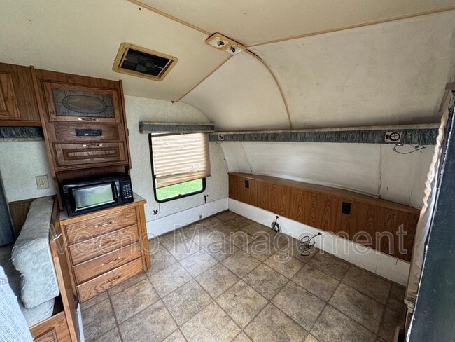 Building Photo - 9831 TX-106 Loop