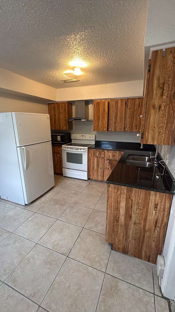 Building Photo - 240 Mlk Blvd S