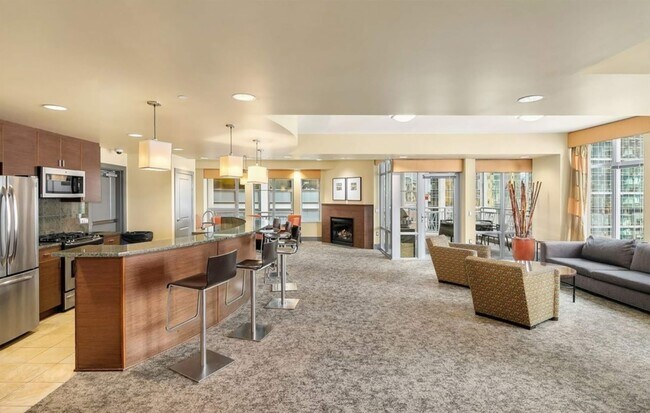 Lounge area (reservable to host get togethers). Business center and conference room also available - 819 Virginia St