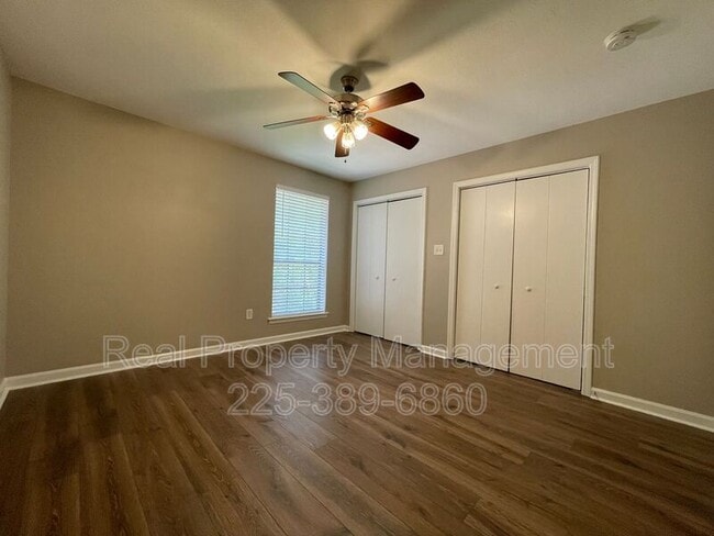 Building Photo - 910 W Macci St