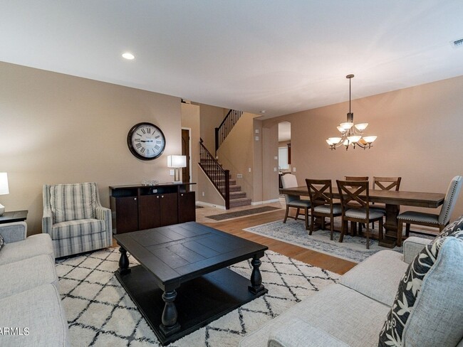 Building Photo - 4 Bedroom Single Family Home in Chandler
