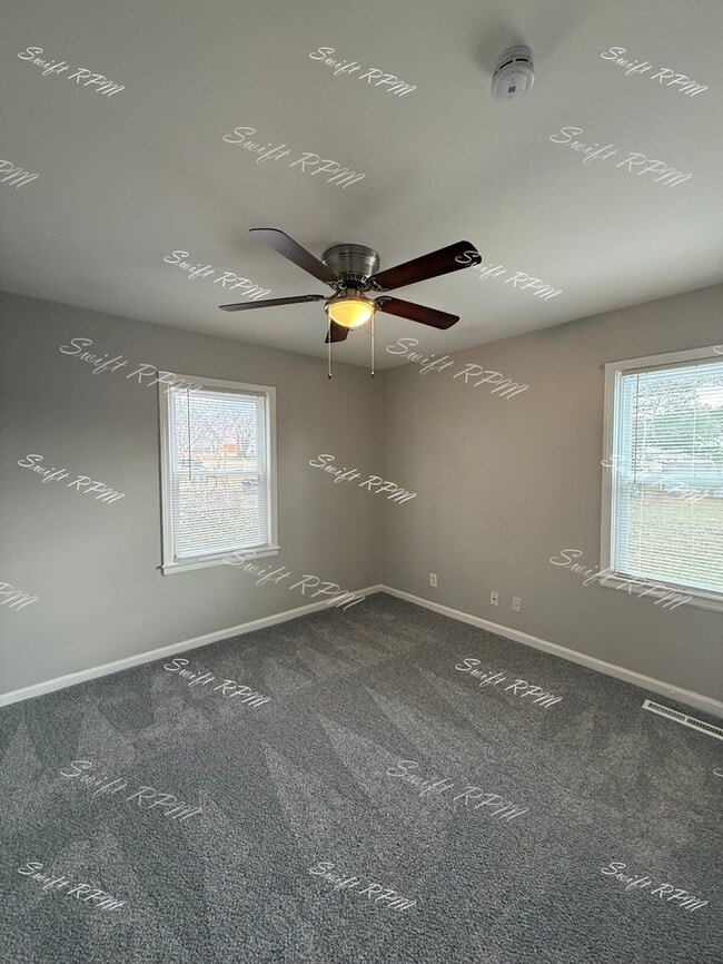 Building Photo - 709 NE 66th Terrace