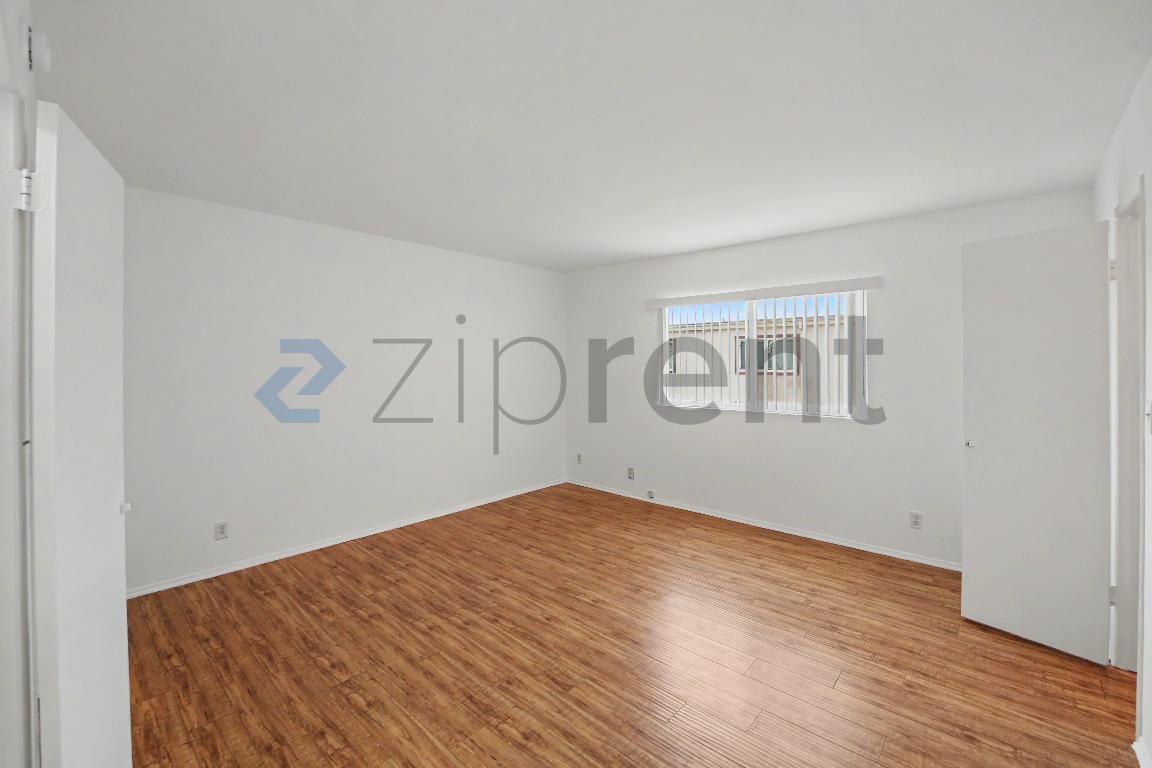 Building Photo - Unit 56
