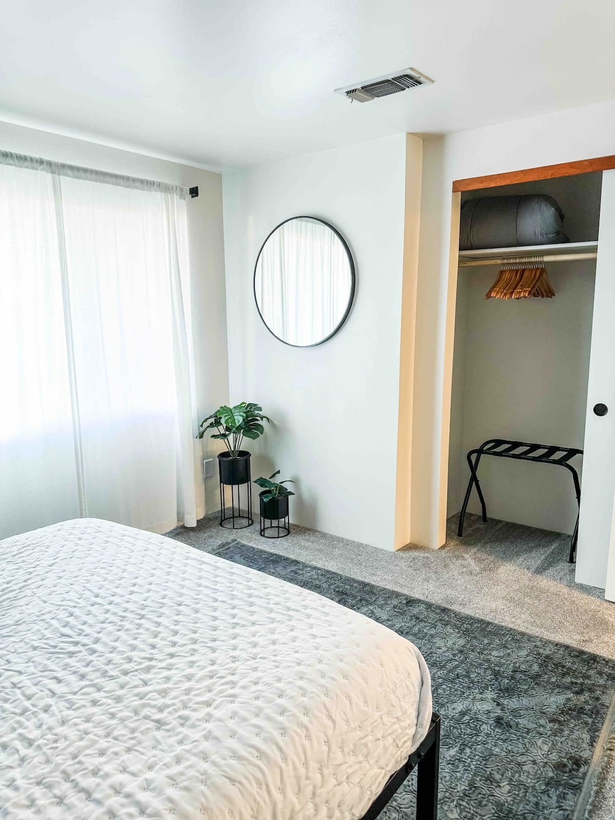 Building Photo - 329 Bessie St