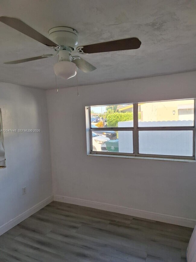 Building Photo - 6328 SW 20th St