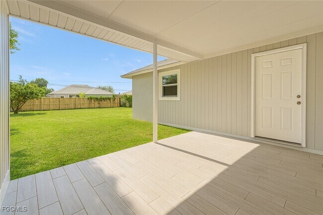 Building Photo - 5453 Eleventh Ave