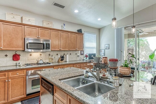 Building Photo - Beautiful Harlan Ranch Home