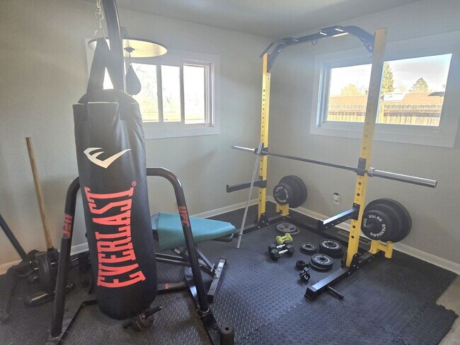 Building Photo - 2534 E San Miguel St