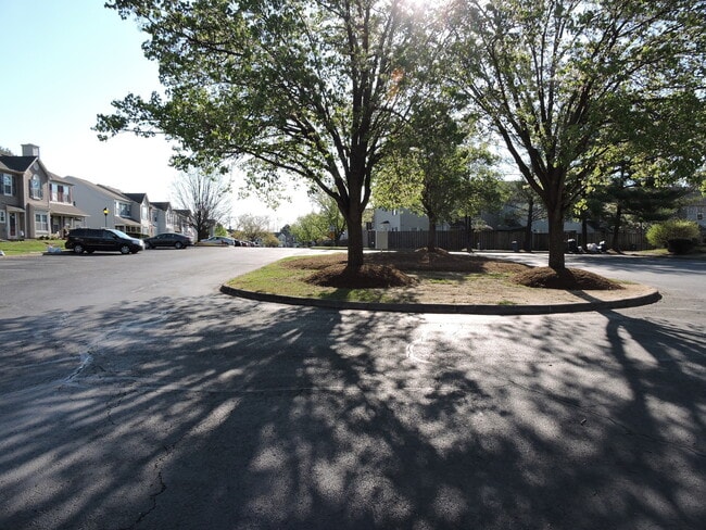 Building Photo - A Great Fairview Commons Townhome!