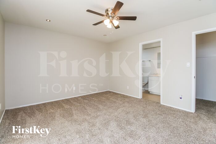 Building Photo - 3350 S George Dr
