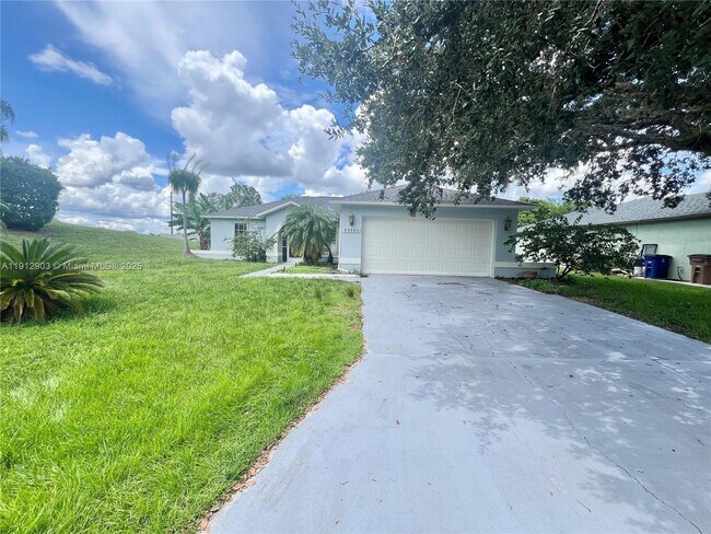 Building Photo - 15561 Spring Line Ln