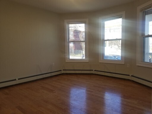 Building Photo - 46 Fremont St