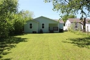 Building Photo - 1505 N Ross Ave