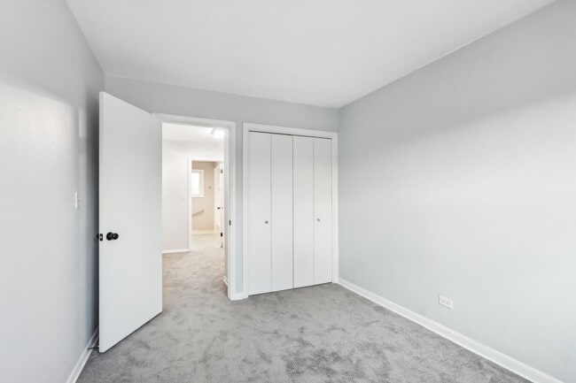 Building Photo - 414 Skokie Ct