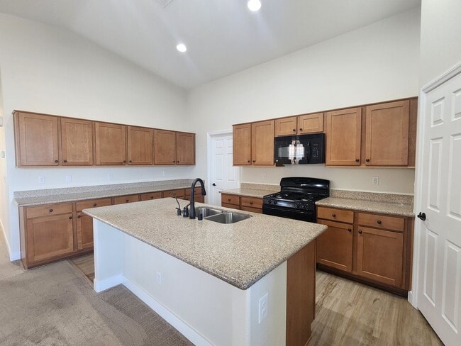 Building Photo - Lovely Home in Billbray Ranch