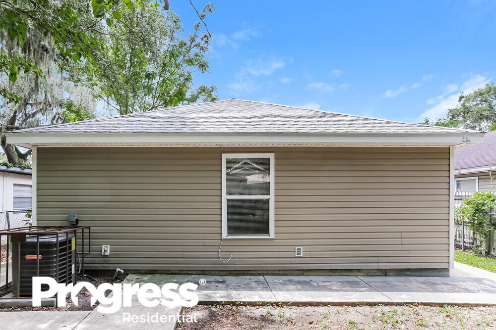 Building Photo - 3747 Peachtree St