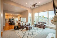 Building Photo - 678 Scenic Hills Dr